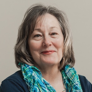 Portrait photo of Betsy Cairo